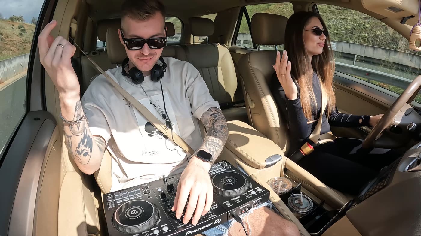 DJ set in the car